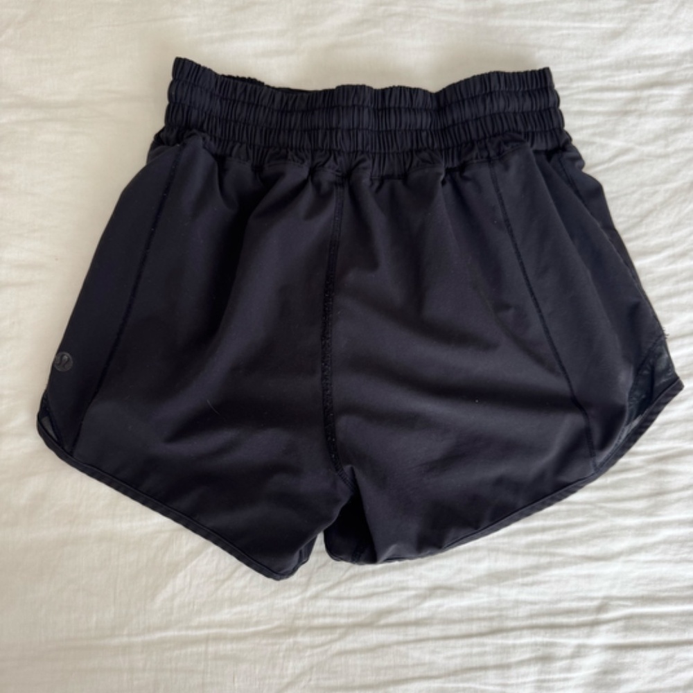 Lululemon Hotty Hot 4" low rise shorts - Picture 3 of 5